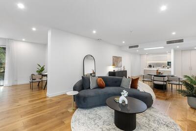 001/9 Vine Street