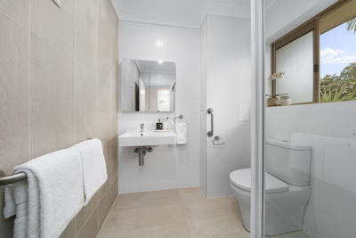 242/2-8 Kitchener Street