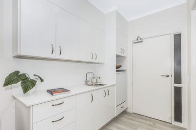 6/100 Albany Creek Road