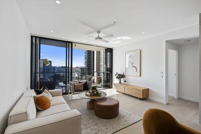 1204/50 Longland Street