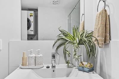 237/21 Gracemere Boulevard