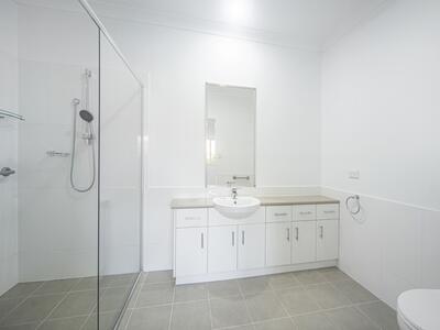 24/62 Island Point Road