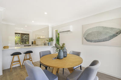 8 Oasis Walk/1 Ingram Place