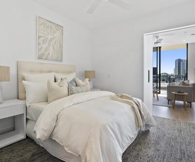 811/50 Longland Street