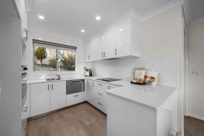 115/57 Cadbury Road
