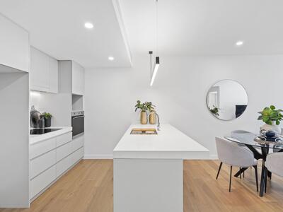 1204/50 Longland Street