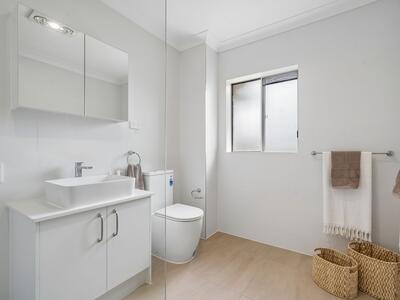 82/2-8 Kitchener Road