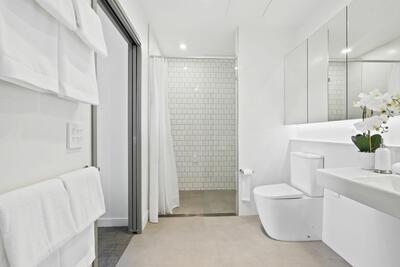 3503/2 Symphony Way