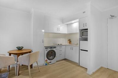 239/1-3 Ingram Place