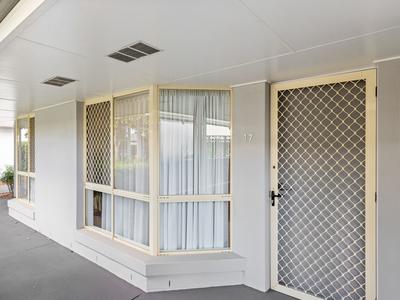 17/18 Village Court