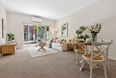 112/37-43 Victoria Street