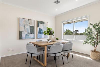 4 Lomandra Way