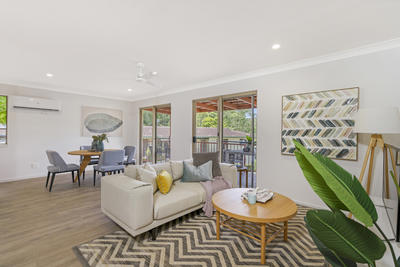 8 Oasis Walk/1 Ingram Place