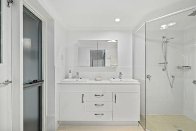 3/1 Moore Street