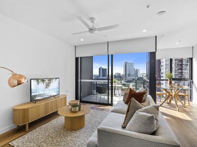 908/50 Longland Street