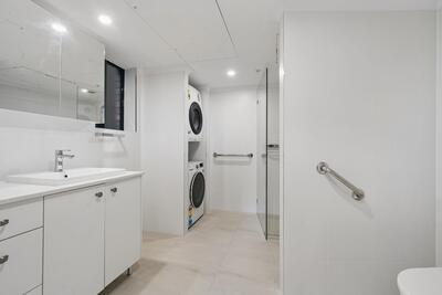 206/10 Minkara Road