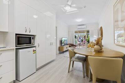 209/66 Bainbridge Street