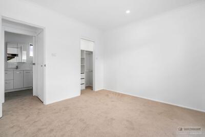 12A/31 Crookston Drive