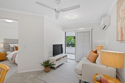 109/1 Moore Street