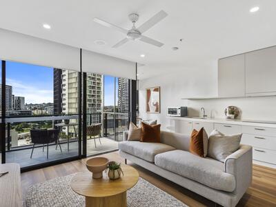 908/50 Longland Street