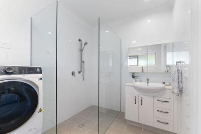 212/66 Bainbridge Street West