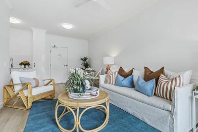 221/21 Gracemere Boulevard