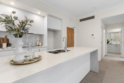 96/378 Cotham Road