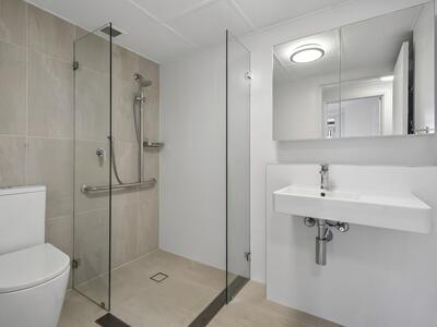 1-01/6 Hale Road