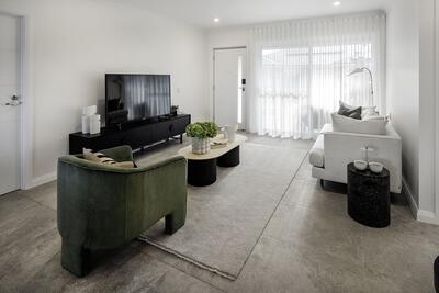 MS/10 Moorhen Street