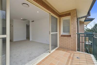 22/6 Hale Road