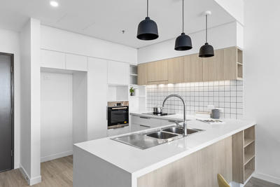 3305/2 Symphony Way