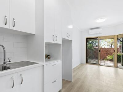 9/100 Albany Creek Road
