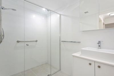 75/10 Minkara Road