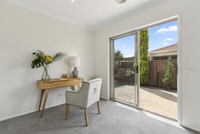 185/2 Rochester Parade