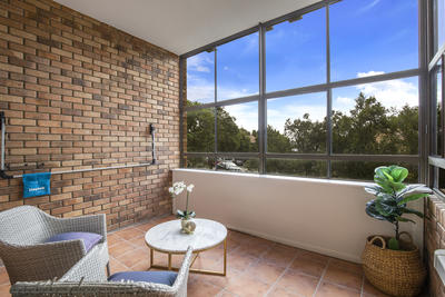 210/61 Explorer Drive