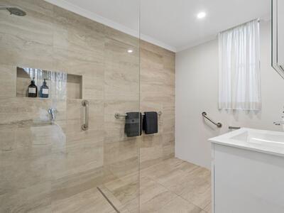 80/6 Hale Road