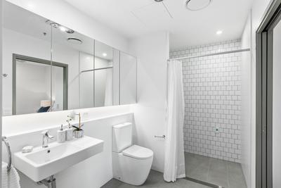 3210/2 Symphony Way