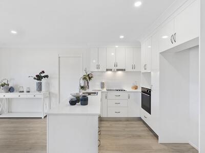 79/112 Whites Road