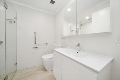 221/2 Ulmarra Place