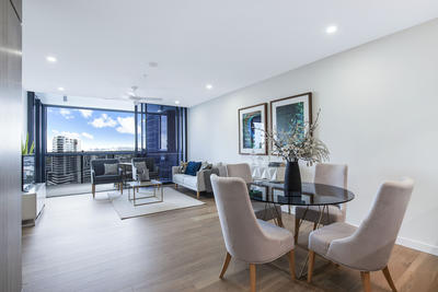 1705/50 Longland Street