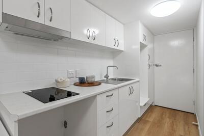 P01/356 Blunder Road