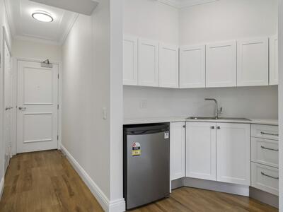 1-01/6 Hale Road