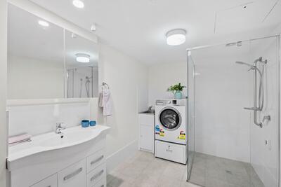 318/61 Explorer Drive