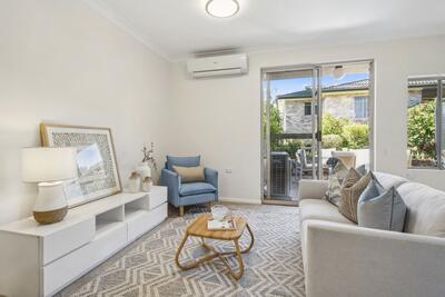 219/2-8 Kitchener Road