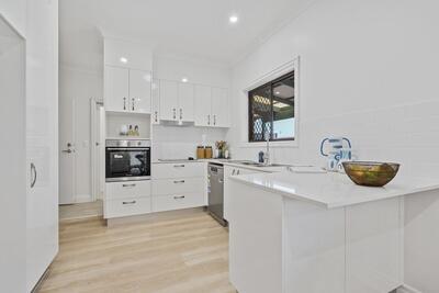 100/83 Freeth Street West