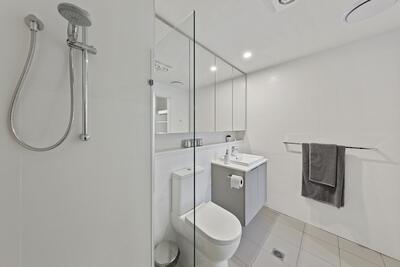 M202/469 Sandgate Road