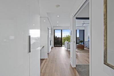 1117/2 Symphony Way