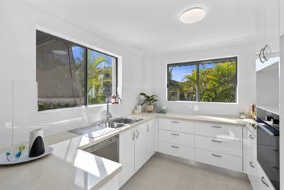 3/1 Moore Street