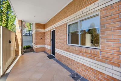 130/51 Lomandra Way