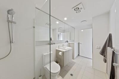 M202/469 Sandgate Road